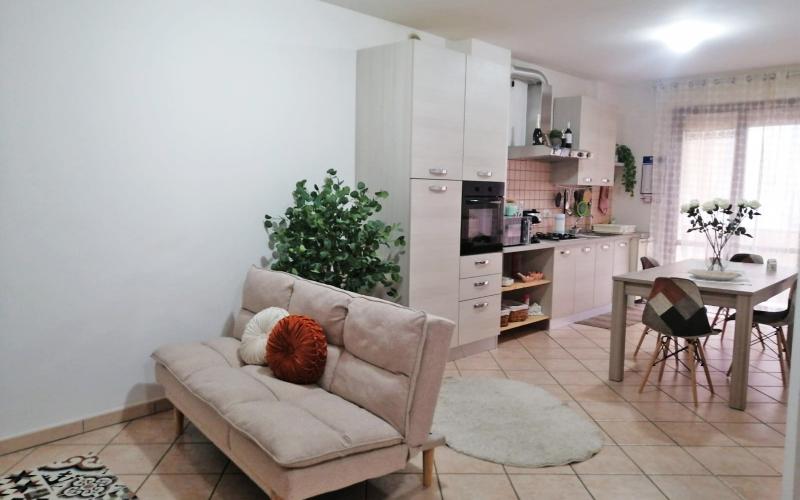 Fermignano - affittasi appartamento con garage e terrazzo in ottime condizioni