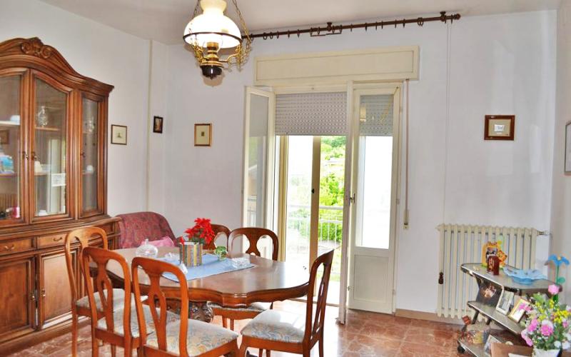008.26 - Fermignano ottima posizione, vendesi appartamento con garage e terrazza panoramica