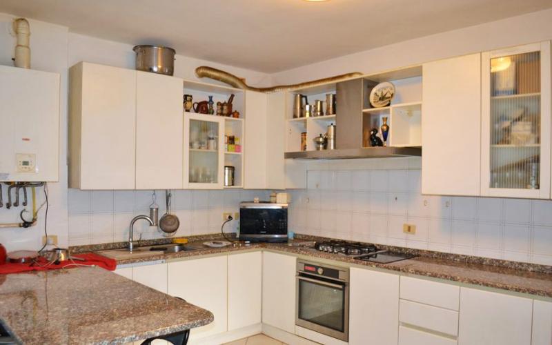 025.25 - Fermignano centro - appartamento con 3 camere, garage e cantina