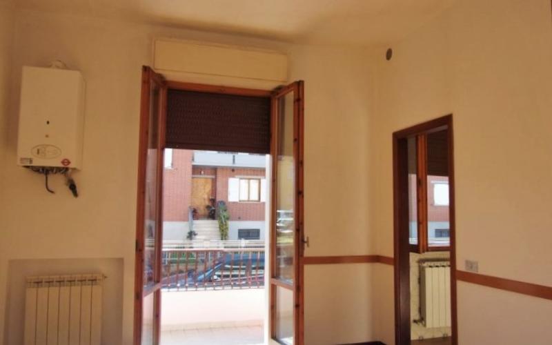 002.22 Fermignano – Ca’ Vanzino - luminoso appartamento al piano rialzato